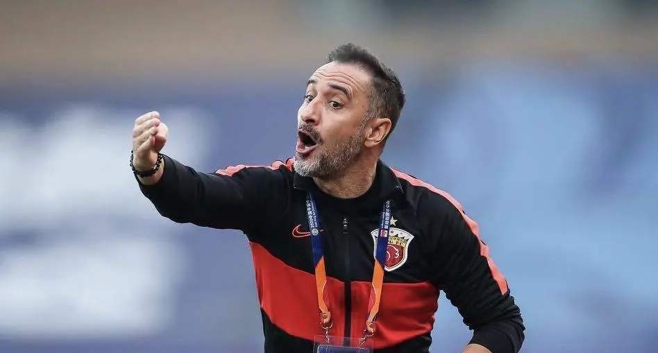 kaiyun sports-密尔沃基雄鹿训练开放日；国际比赛日遗憾出局引欢呼；亚冠在即；更衣室氛围转暖的简单介绍