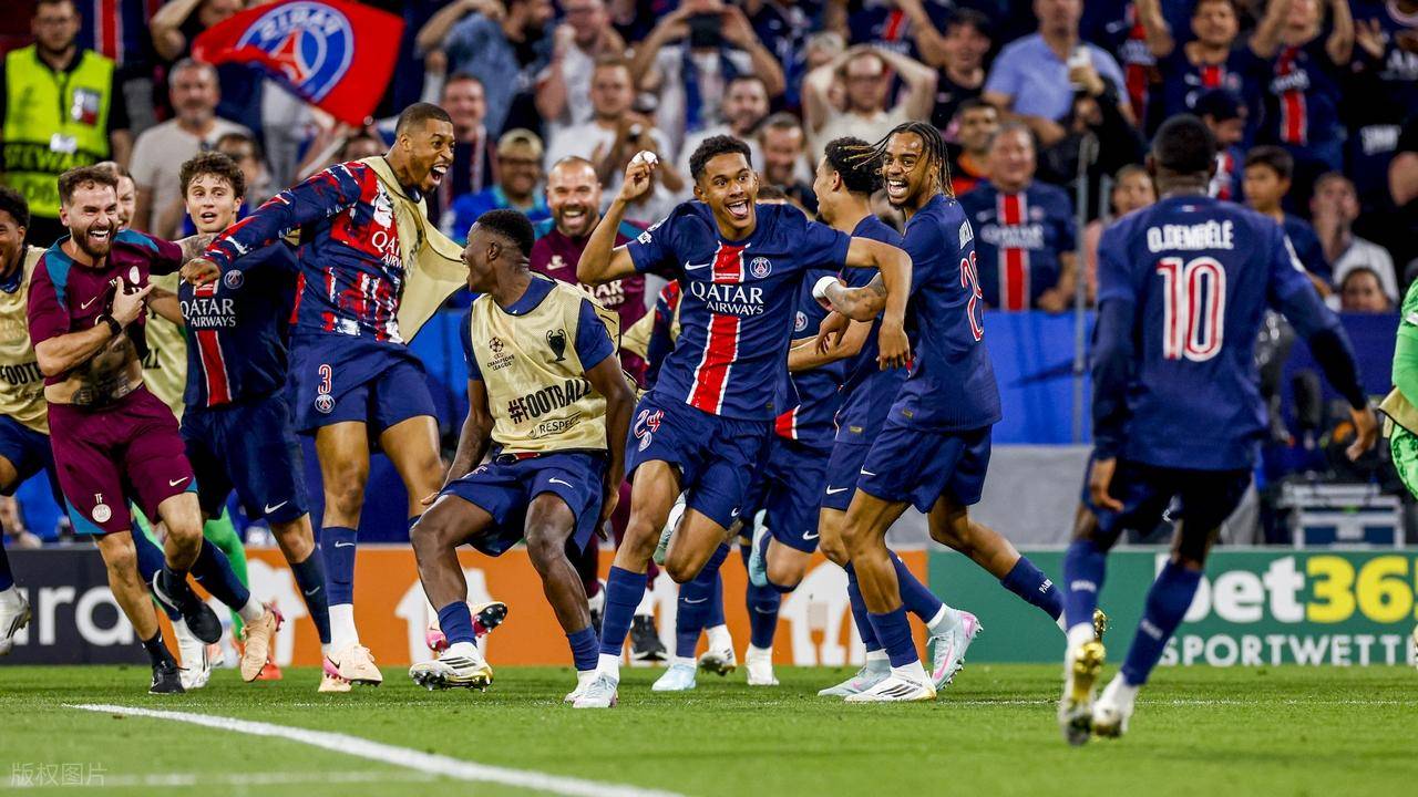 开云娱乐-关于巴黎圣日耳曼训练开放日，关键时刻单刀错失引欢呼，德甲在即，轮换策略成焦点的信息